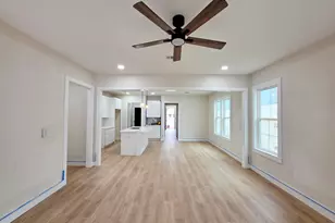 308 B Okaloosa Ave, Valparaiso, FL 32580 - Photo 10