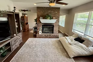 131 NE Clements St, Fort Walton Beach, FL 32548 - Photo 4