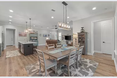 176 Raiders Trail, Valparaiso, FL 32580 - Photo 16