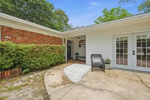 233 NW Pleasant St, Fort Walton Beach, FL 32548 - Photo 8