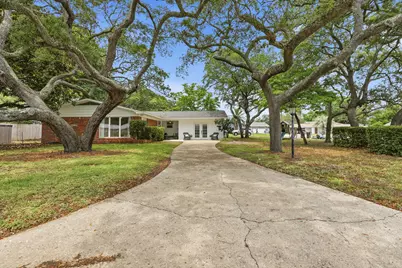 233 NW Pleasant Street, Fort Walton Beach, FL 32548 - Photo 4