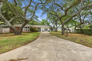 233 NW Pleasant St, Fort Walton Beach, FL 32548 - Photo 4