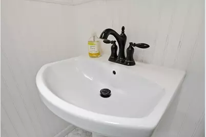 233 NW Pleasant Street, Fort Walton Beach, FL 32548 - Photo 32