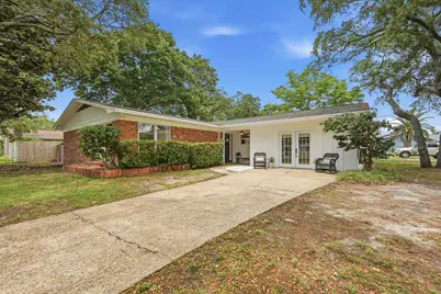 233 NW Pleasant Street, Fort Walton Beach, FL 32548 - Photo 6