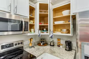 255 S E St, Pensacola, FL 32502 - Photo 16