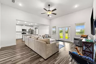 173 Tournament Ln, Freeport, FL 32439 - Photo 8