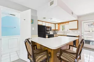 132 W Leslie Ln, Panama City Beach, FL 32407 - Photo 10