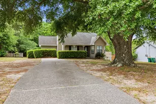 207 W Pinoak Ct, Crestview, FL 32539 - Photo 32