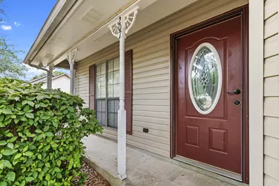 207 W Pinoak Court, Crestview, FL 32539 - Photo 2