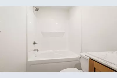 135 Loftin Street, Defuniak Springs, FL 32435 - Photo 14