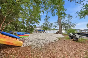 1800 17th St, Niceville, FL 32578 - Photo 4