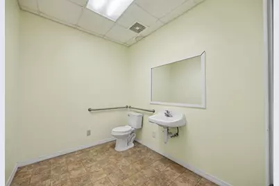 699 W James Lee Boulevard, Crestview, FL 32536 - Photo 48
