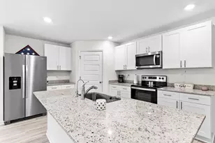 228 Sweet Blossom Bend, Freeport, FL 32439 - Photo 10