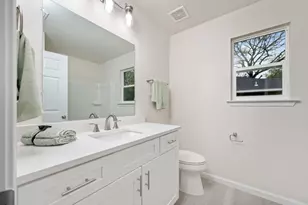 150 N Booker St, Crestview, FL 32536 - Photo 4
