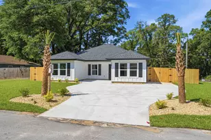 150 N Booker St, Crestview, FL 32536 - Photo 1