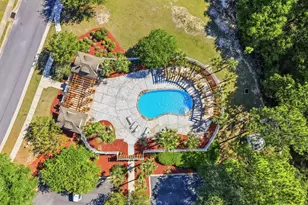 2672 Paddock Cir, Crestview, FL 32536 - Photo 48
