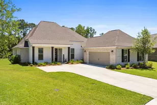 77 Flora Ln, Freeport, FL 32439 - Photo 1