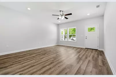 51 Jessica Court, Freeport, FL 32439 - Photo 4
