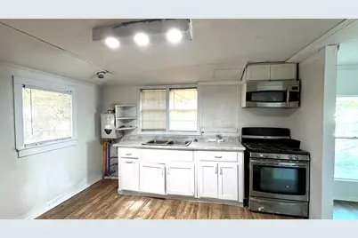 1018 S Wilson Street, Crestview, FL 32536 - Photo 2