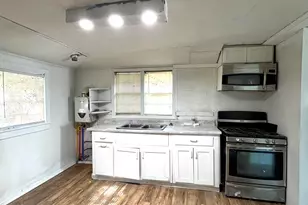 1018 S Wilson St, Crestview, FL 32536 - Photo 2