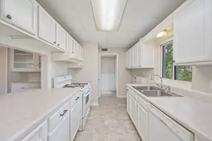 328 SE Hollywood Blvd, Fort Walton Beach, FL 32548 - Photo 10