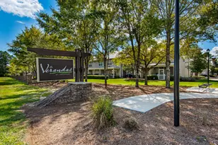 142 Date Palm Ln, Freeport, FL 32439 - Photo 2