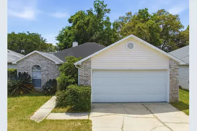 964 Southern Oaks Court, Fort Walton Beach, FL 32547 - Photo 1