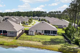 247 E Sky Wy, Freeport, FL 32439 - Photo 10