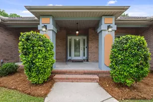 819 Coldwater Creek Cir, Niceville, FL 32578 - Photo 6