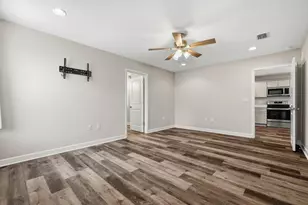 5159 Lake Dr, Crestview, FL 32539 - Photo 12