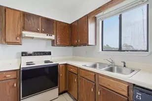 1695 W Hwy 98, Mary Esther, FL 32569 - Photo 10