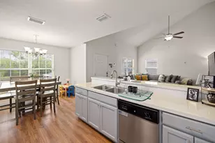 5176 Carmell Ridge Cir, Milton, FL 32570 - Photo 8