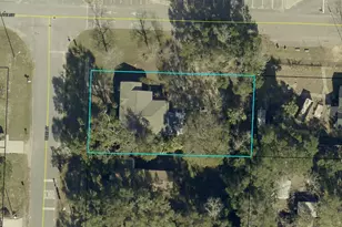 328 Dixie St, Crestview, FL 32536 - Photo 2