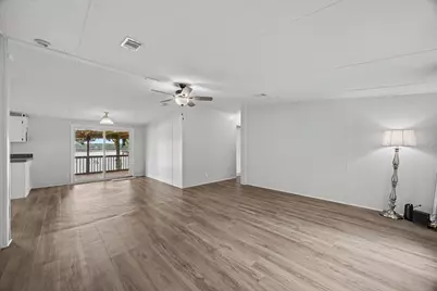 1064 Kings Lake Boulevard, Defuniak Springs, FL 32433 - Photo 10