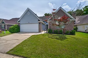 720 Putter Dr, Niceville, FL 32578 - Photo 1