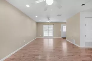 208 Moriarty St, Fort Walton Beach, FL 32548 - Photo 6