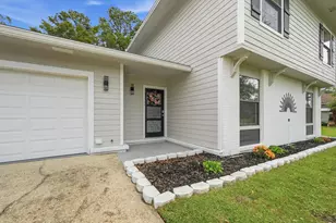 25 Lake Lorraine Cir, Shalimar, FL 32579 - Photo 4