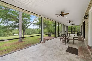 175 W T Hulion Rd, Crestview, FL 32539 - Photo 8