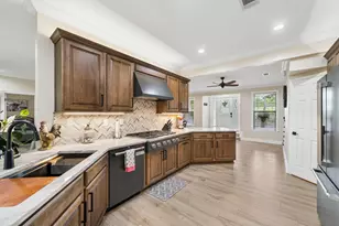 175 W T Hulion Rd, Crestview, FL 32539 - Photo 22