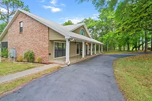 175 W T Hulion Rd, Crestview, FL 32539 - Photo 2