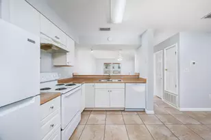 217 SE Oak St, Fort Walton Beach, FL 32548 - Photo 6
