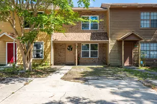 217 SE Oak St, Fort Walton Beach, FL 32548 - Photo 1