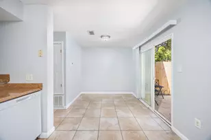 217 SE Oak St, Fort Walton Beach, FL 32548 - Photo 8