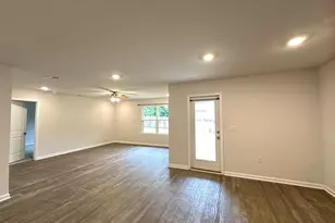 3481 Sparco Dr, Crestview, FL 32539 - Photo 4