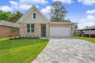 25 Owen St, Niceville, FL 32578 - Photo 1