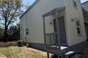 124 Hampton Dr, Crestview, FL 32539 - Photo 1
