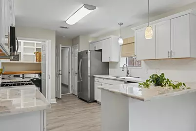 112 Meadow Woods Lane, Niceville, FL 32578 - Photo 2
