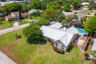 301 Cypress St, Destin, FL 32541 - Photo 2