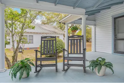 28 E Live Oak Avenue, Defuniak Springs, FL 32435 - Photo 6