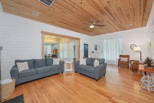 28 E Live Oak Ave, Defuniak Springs, FL 32435 - Photo 18